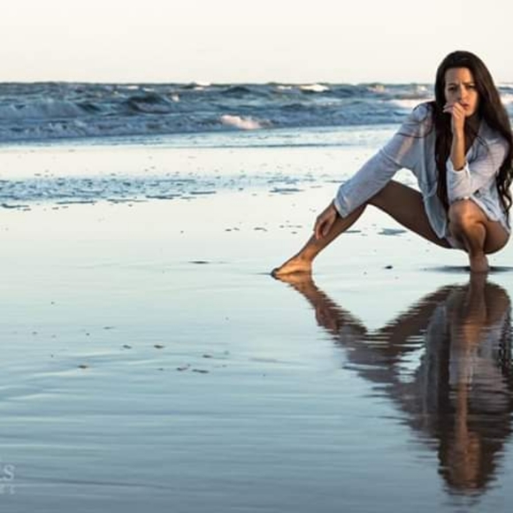 Meet your Posher, Stephanie & Alex - Picture 4 of 4